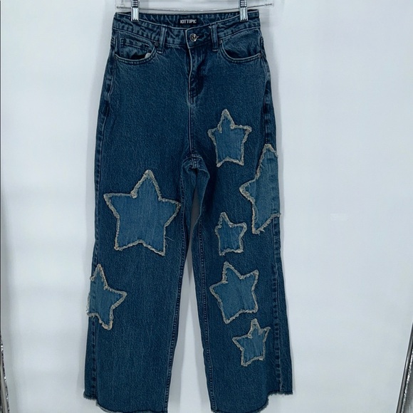 Hot Topic Women’s Blue Jeans Star Patch Wide Leg Jeans distressed  Size 1 - Picture 4 of 14